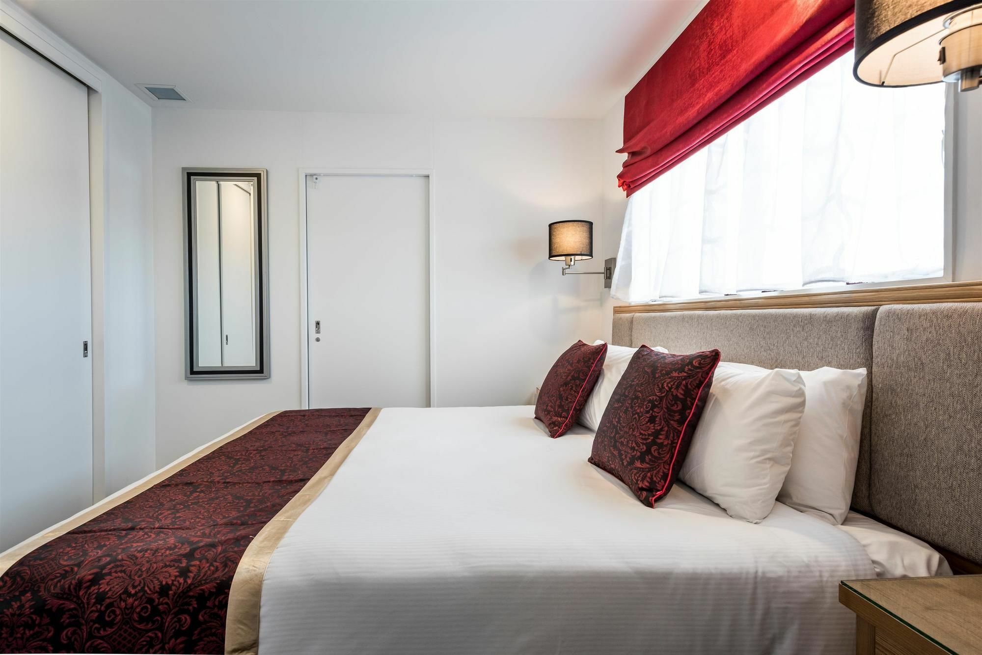 Fino Hotel & Suites Christchurch Exterior photo